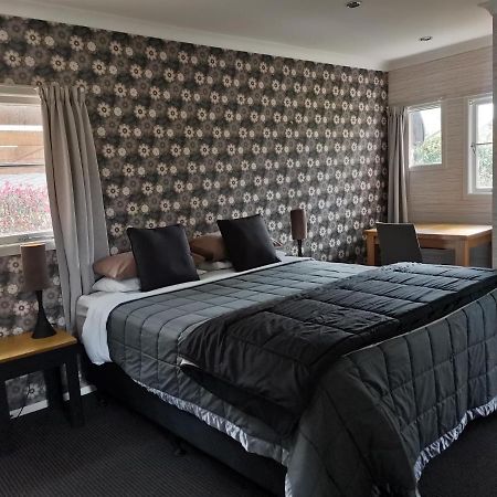 Lavalla Estate Guest House Tuakau Exterior photo