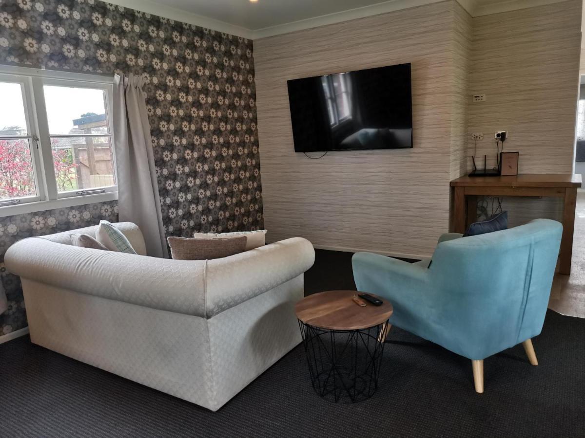 Lavalla Estate Guest House Tuakau Exterior photo