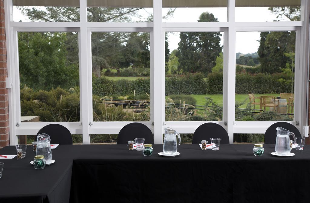Lavalla Estate Guest House Tuakau Exterior photo
